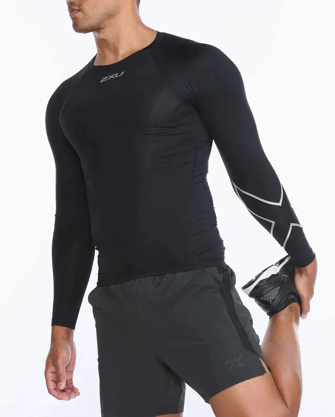 2XU Mens Core compression long sleeves | Black/ Silver