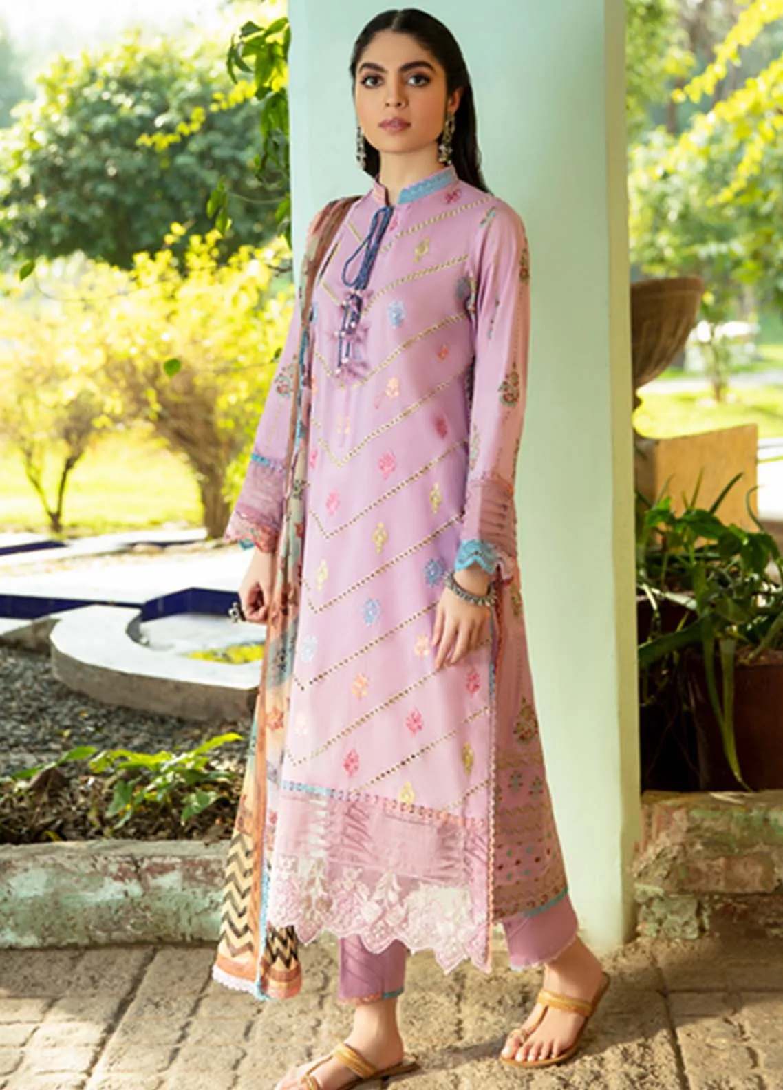 Aabyaan Embroidered Lawn Unstitched 3 Piece Suit - 11